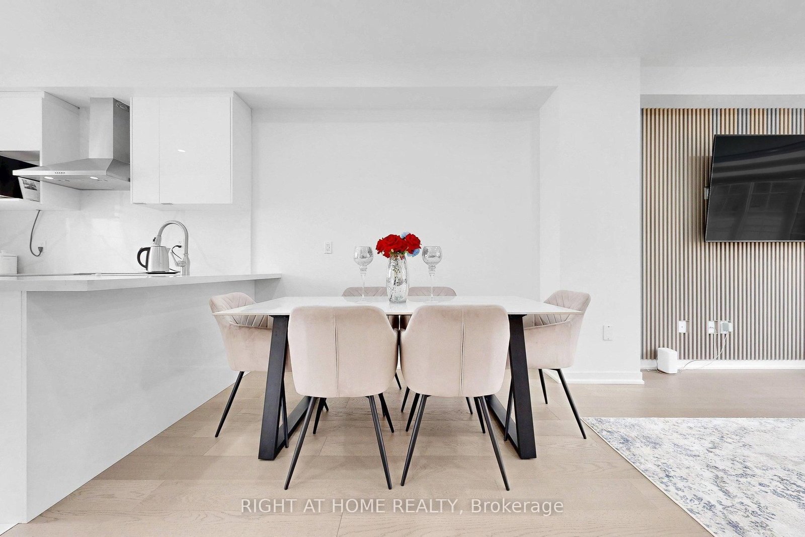 Townhouse for sale at 7 Selfridge Way, Whitby, Ontario, L1N 0N9 - Downtown Whitby - MLS: E12927012