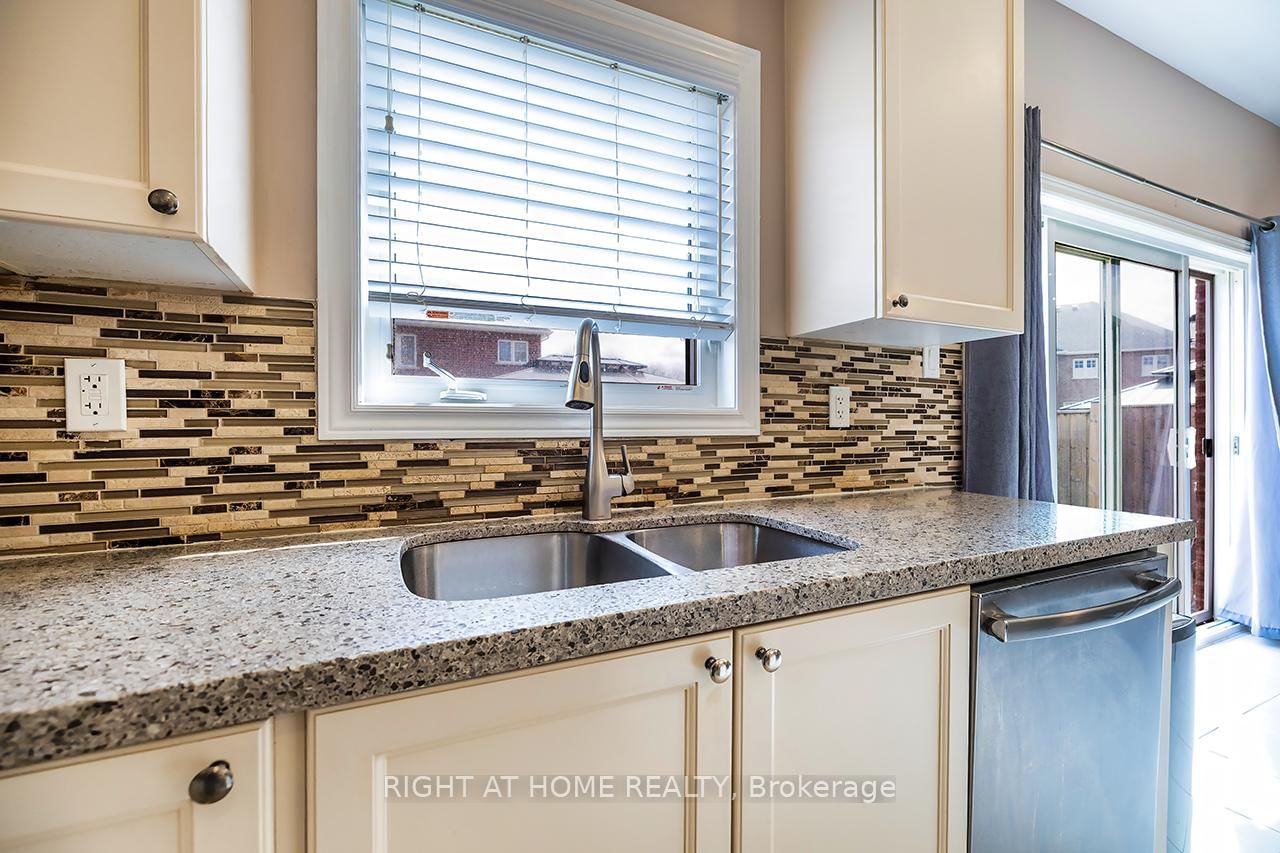 1663 Irvine Scott Street - Photo 13