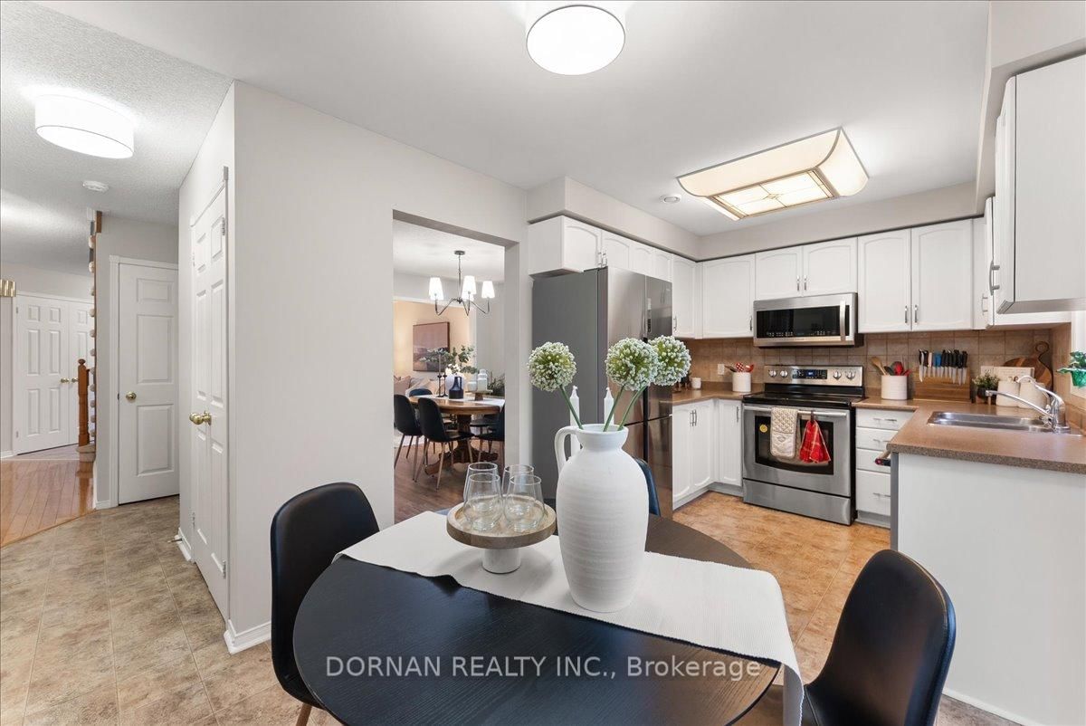 Detached House for sale at 3 Bancroft Crescent, Whitby, Ontario, L1R 2E6 - Williamsburg - MLS: E12927578