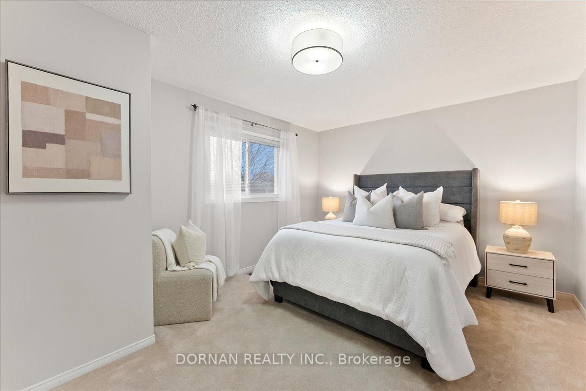 Detached House for sale at 3 Bancroft Crescent, Whitby, Ontario, L1R 2E6 - Williamsburg - MLS: E12927578