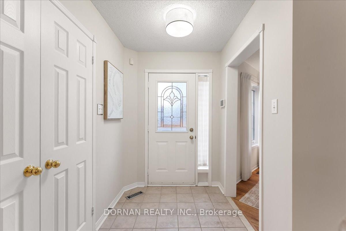 Detached House for sale at 3 Bancroft Crescent, Whitby, Ontario, L1R 2E6 - Williamsburg - MLS: E12927578