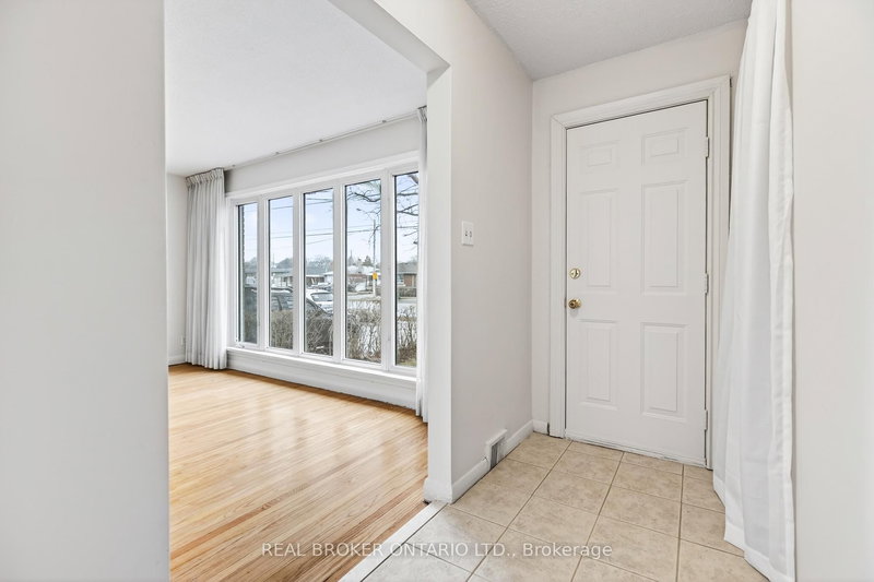 141 Ellesmere Rd, Toronto, M1R 4C3 | Image 3