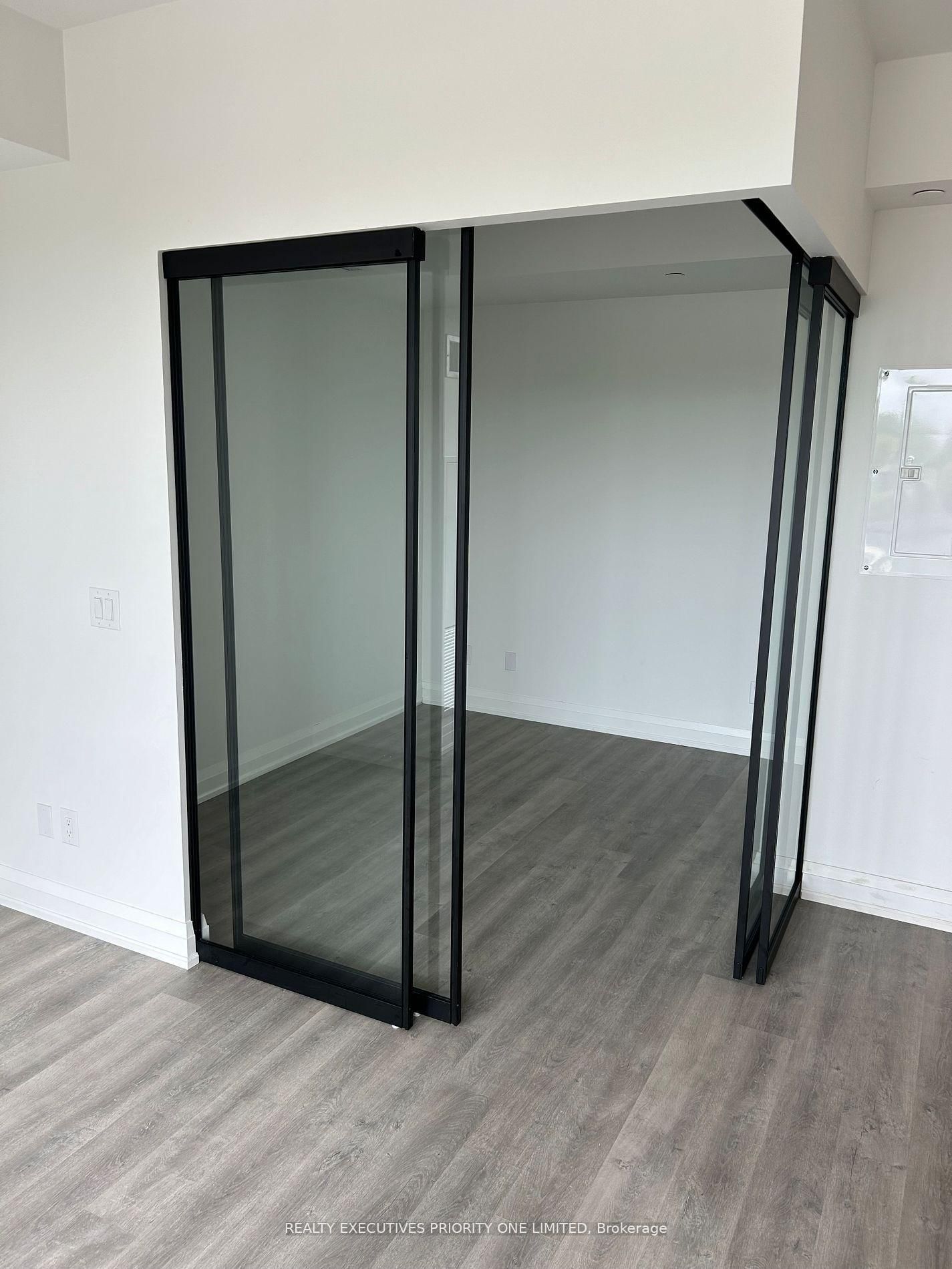 Condo for lease at 407-2369 Danforth Avenue, Toronto, Ontario, M4C 0B1 - East End-Danforth - MLS: E12931160