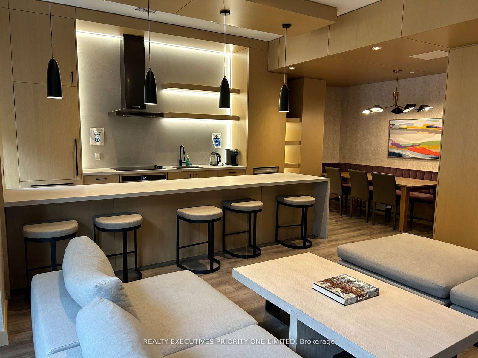 Condo for lease at 407-2369 Danforth Avenue, Toronto, Ontario, M4C 0B1 - East End-Danforth - MLS: E12931160