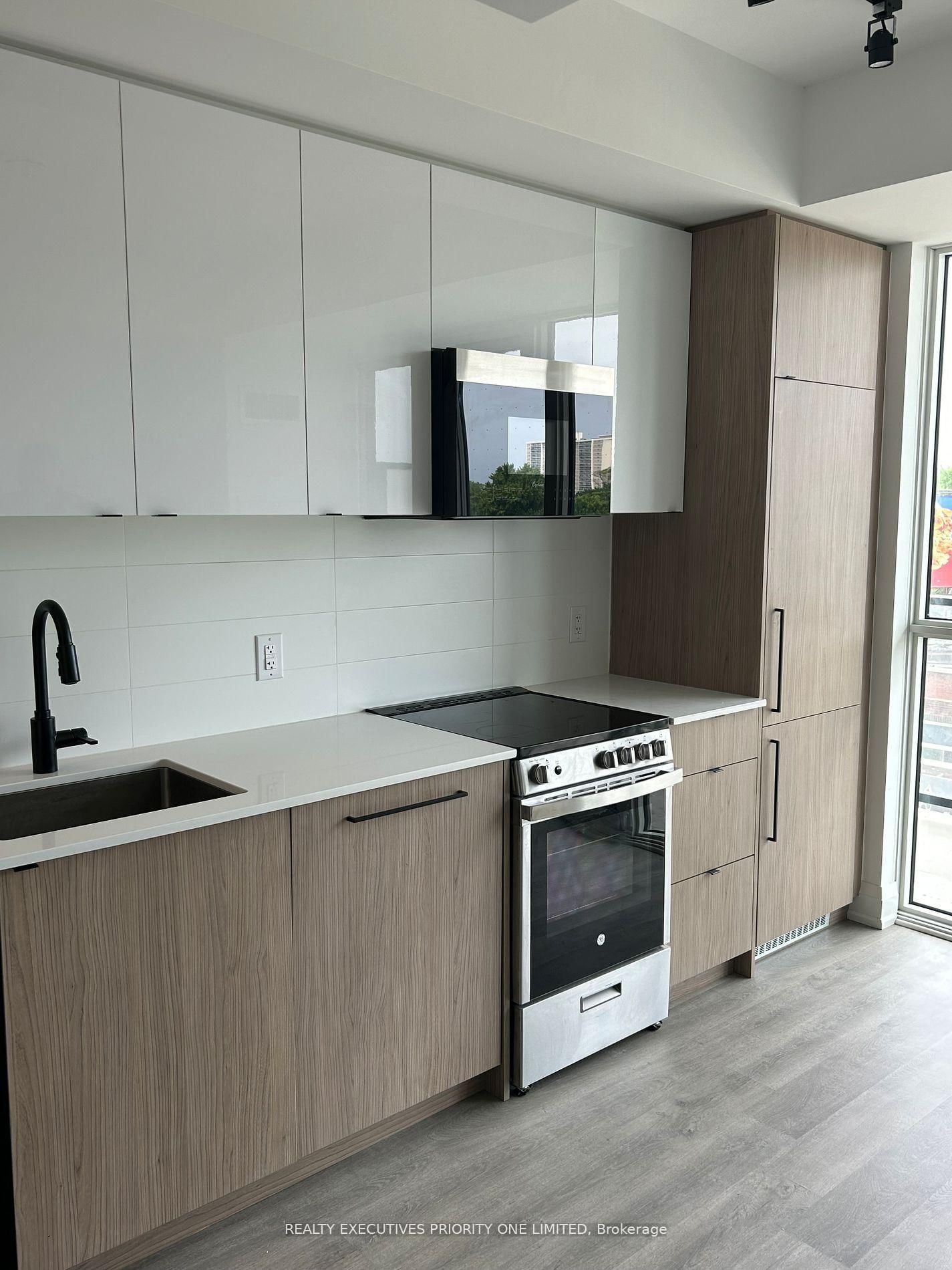 Condo for lease at 407-2369 Danforth Avenue, Toronto, Ontario, M4C 0B1 - East End-Danforth - MLS: E12931160