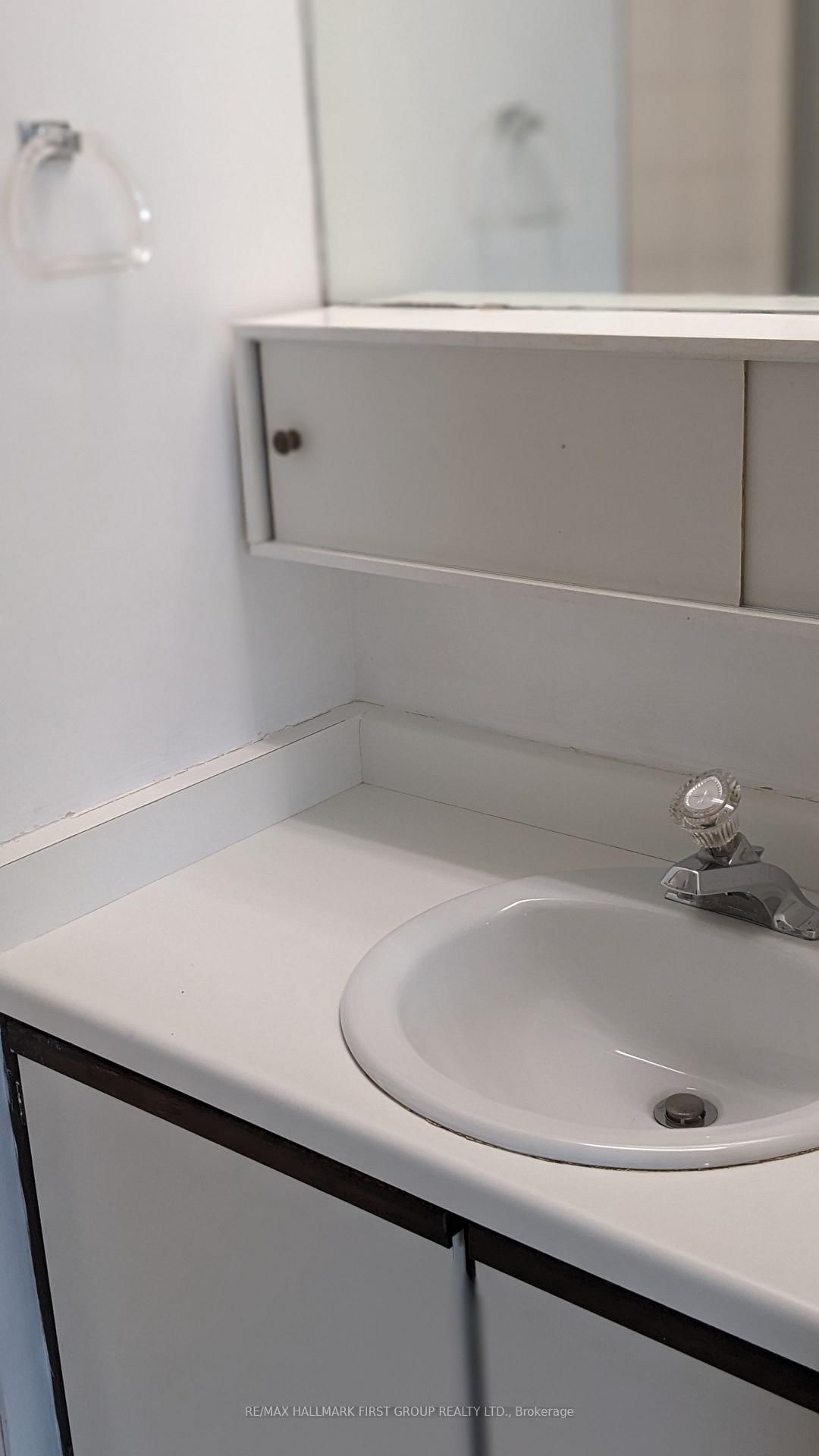 20 Dean Park Road, Unit 419 - Photo 11