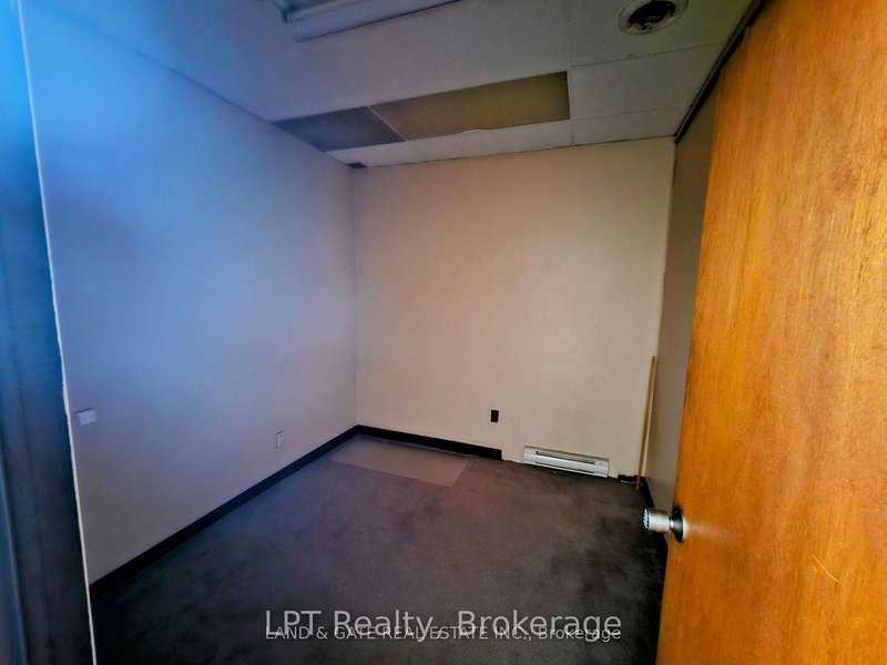 101 - 74 Simcoe St S, Oshawa, L1H 4G6 | Image 3