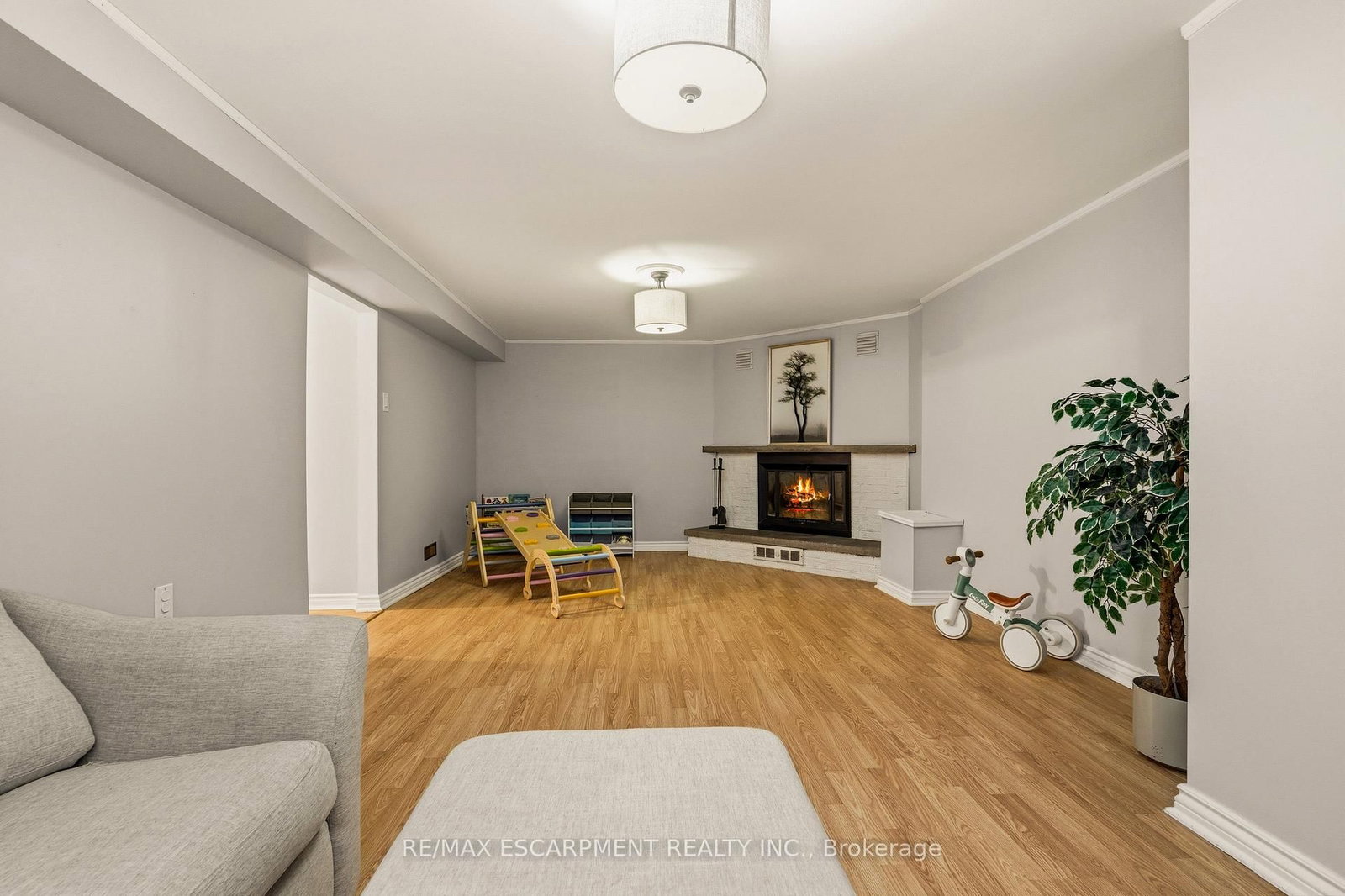 Detached House for sale at 777 Hillcrest Road, Pickering, Ontario, L1W 2P5 - West Shore - MLS: E12931700