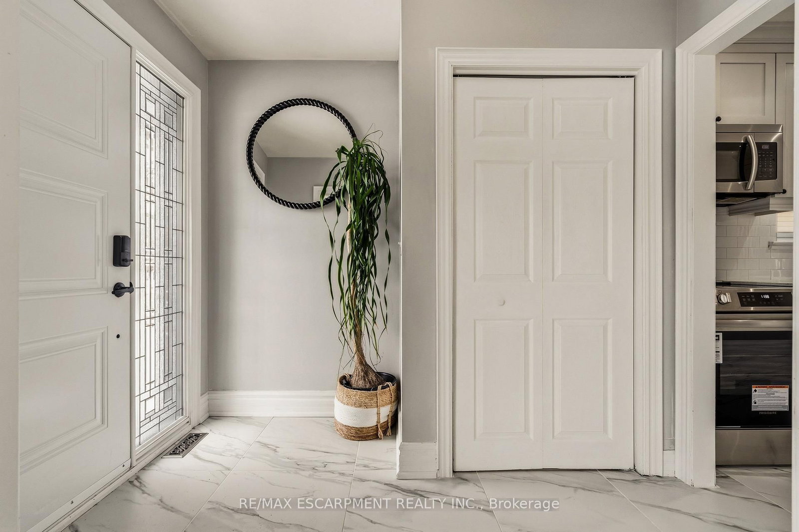 Detached House for sale at 777 Hillcrest Road, Pickering, Ontario, L1W 2P5 - West Shore - MLS: E12931700