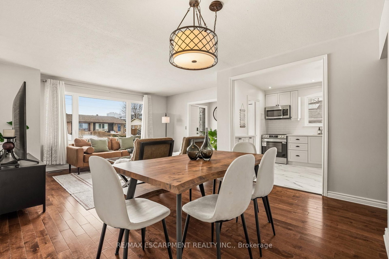 Detached House for sale at 777 Hillcrest Road, Pickering, Ontario, L1W 2P5 - West Shore - MLS: E12931700