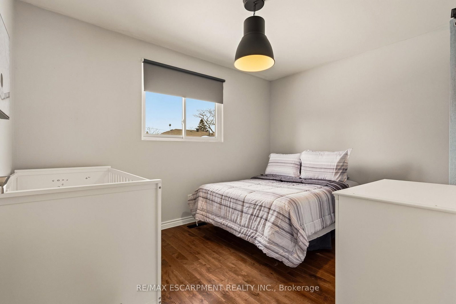 Detached House for sale at 777 Hillcrest Road, Pickering, Ontario, L1W 2P5 - West Shore - MLS: E12931700