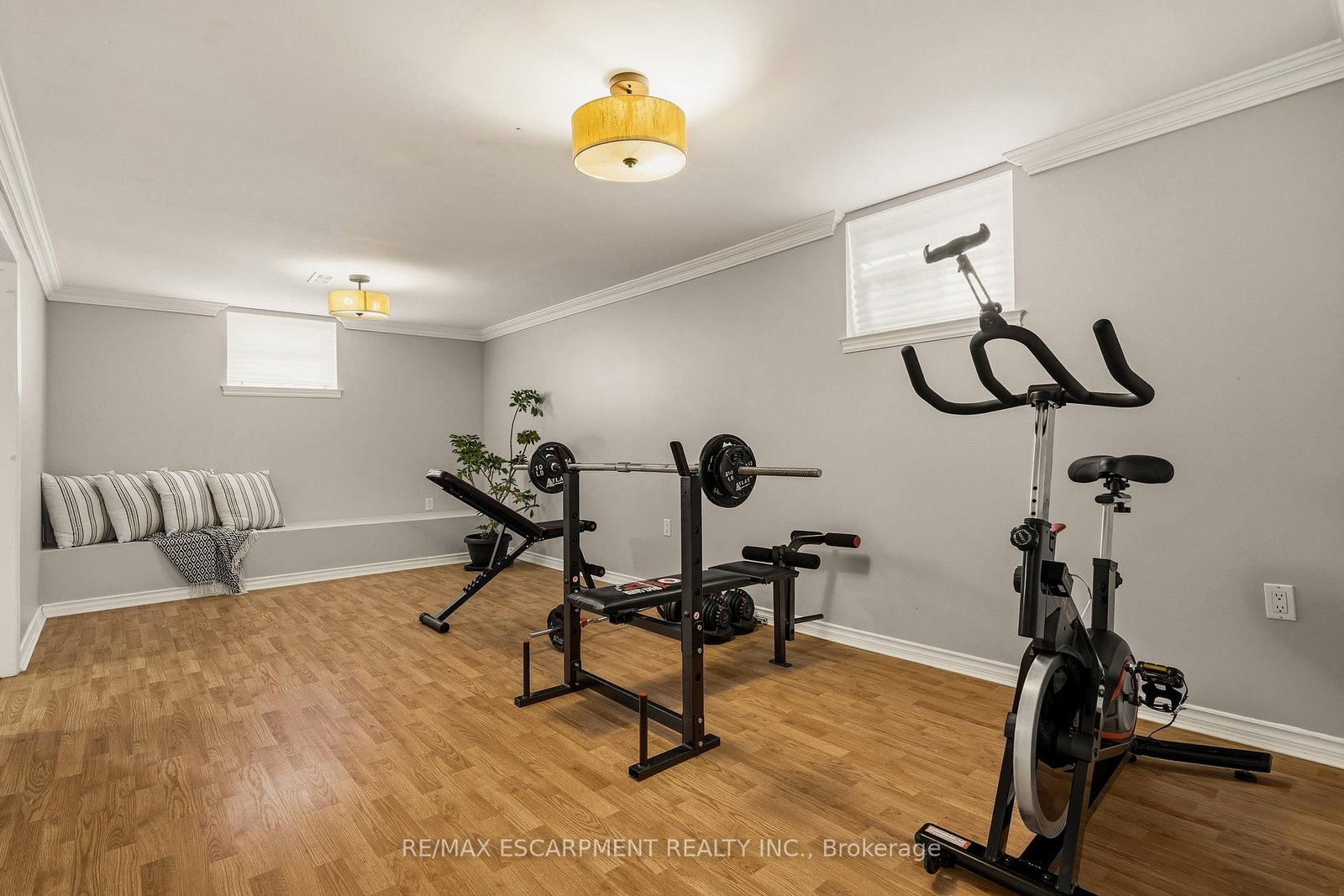 Detached House for sale at 777 Hillcrest Road, Pickering, Ontario, L1W 2P5 - West Shore - MLS: E12931700