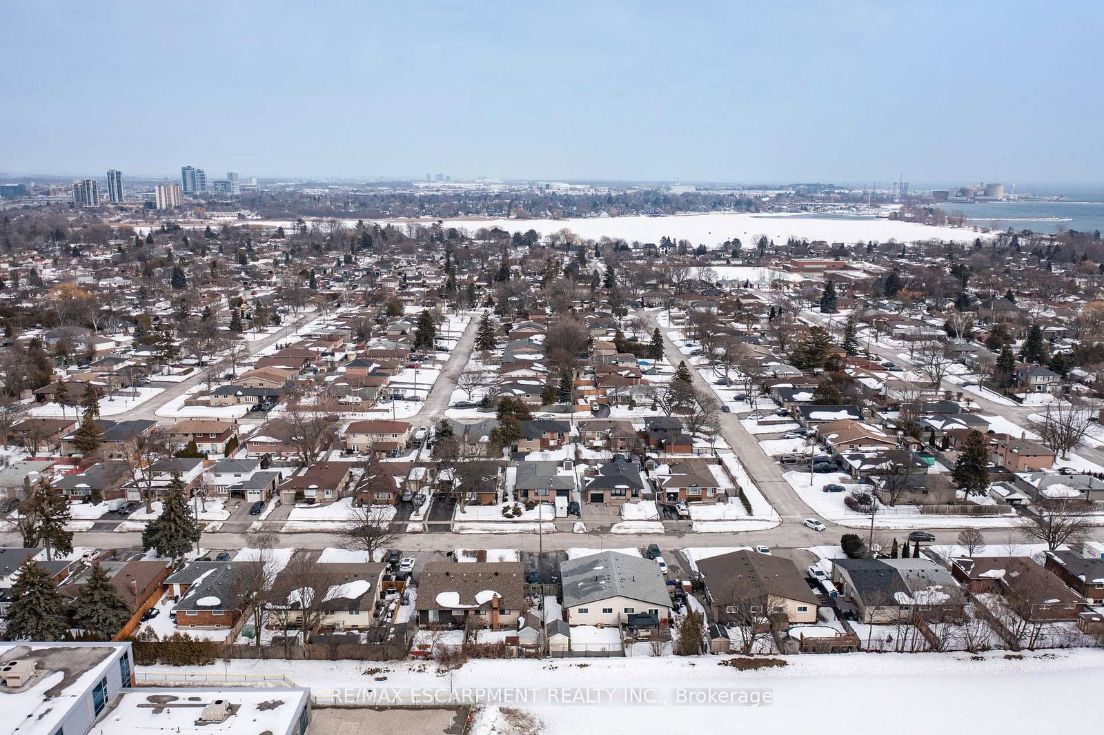 Detached House for sale at 777 Hillcrest Road, Pickering, Ontario, L1W 2P5 - West Shore - MLS: E12931700