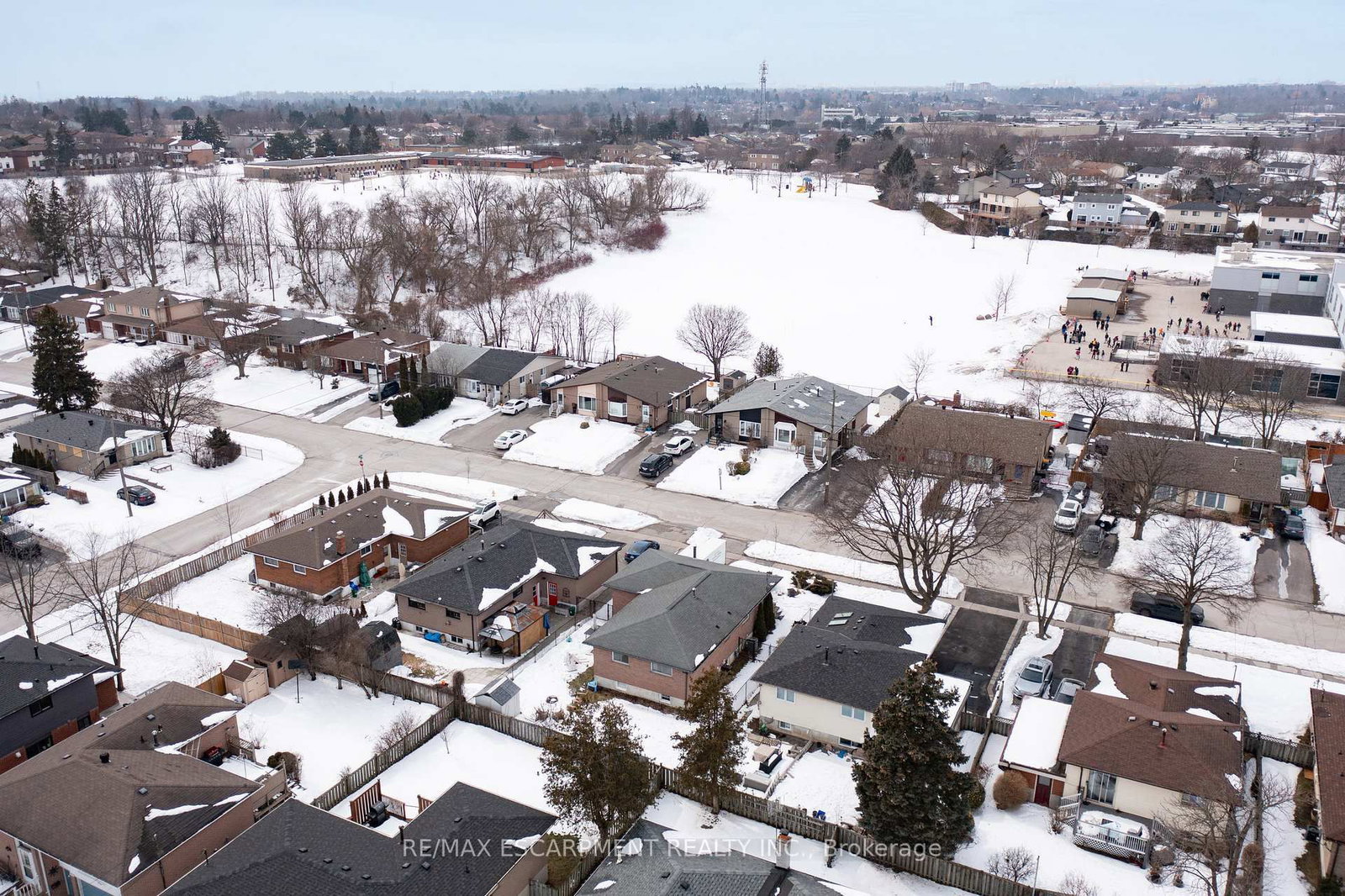 Detached House for sale at 777 Hillcrest Road, Pickering, Ontario, L1W 2P5 - West Shore - MLS: E12931700