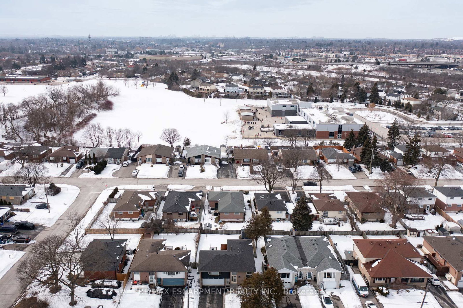 Detached House for sale at 777 Hillcrest Road, Pickering, Ontario, L1W 2P5 - West Shore - MLS: E12931700