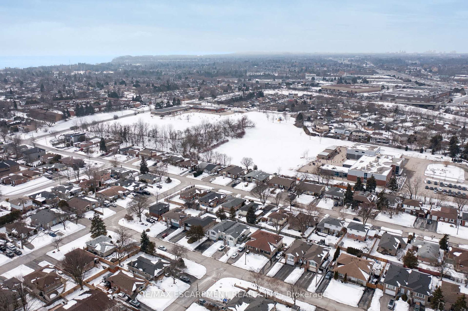 Detached House for sale at 777 Hillcrest Road, Pickering, Ontario, L1W 2P5 - West Shore - MLS: E12931700