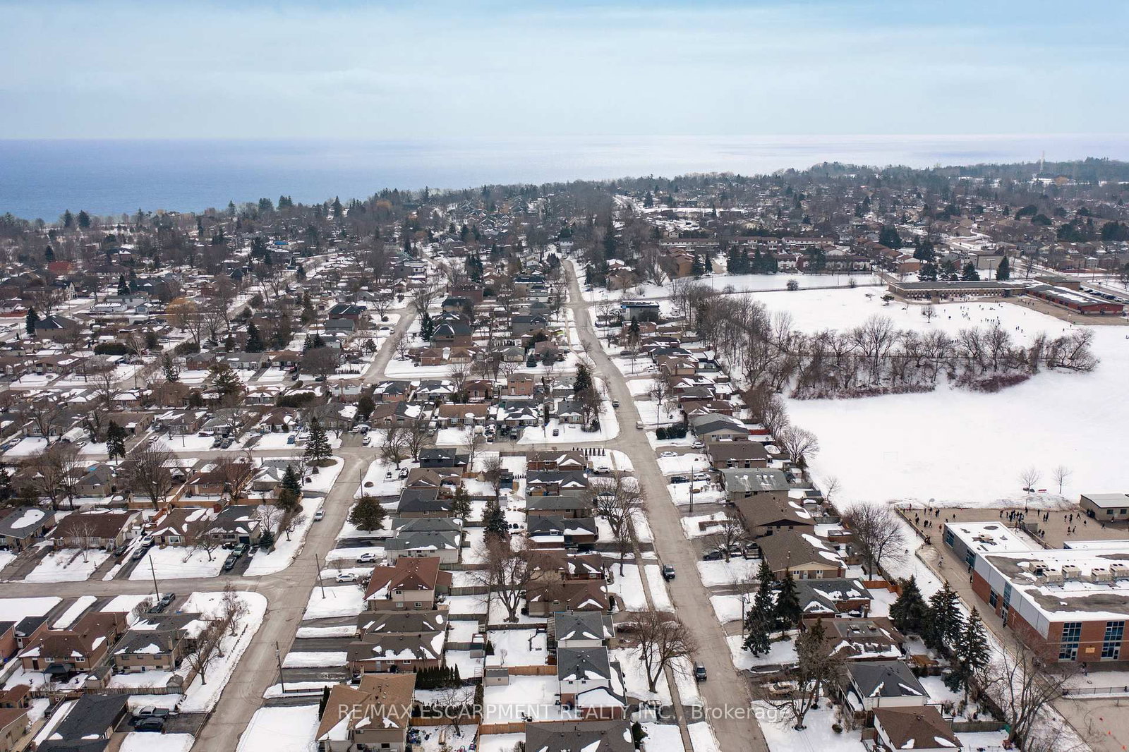 Detached House for sale at 777 Hillcrest Road, Pickering, Ontario, L1W 2P5 - West Shore - MLS: E12931700