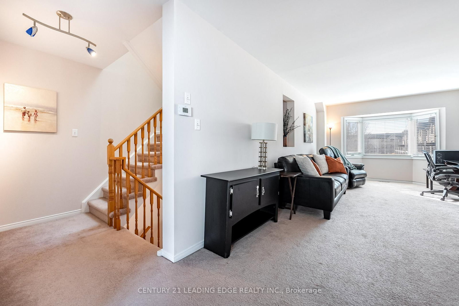 Townhouse for sale at 308 SPARROW Circle, Pickering, Ontario, L1V 6Y3 - Highbush - MLS: E12931896