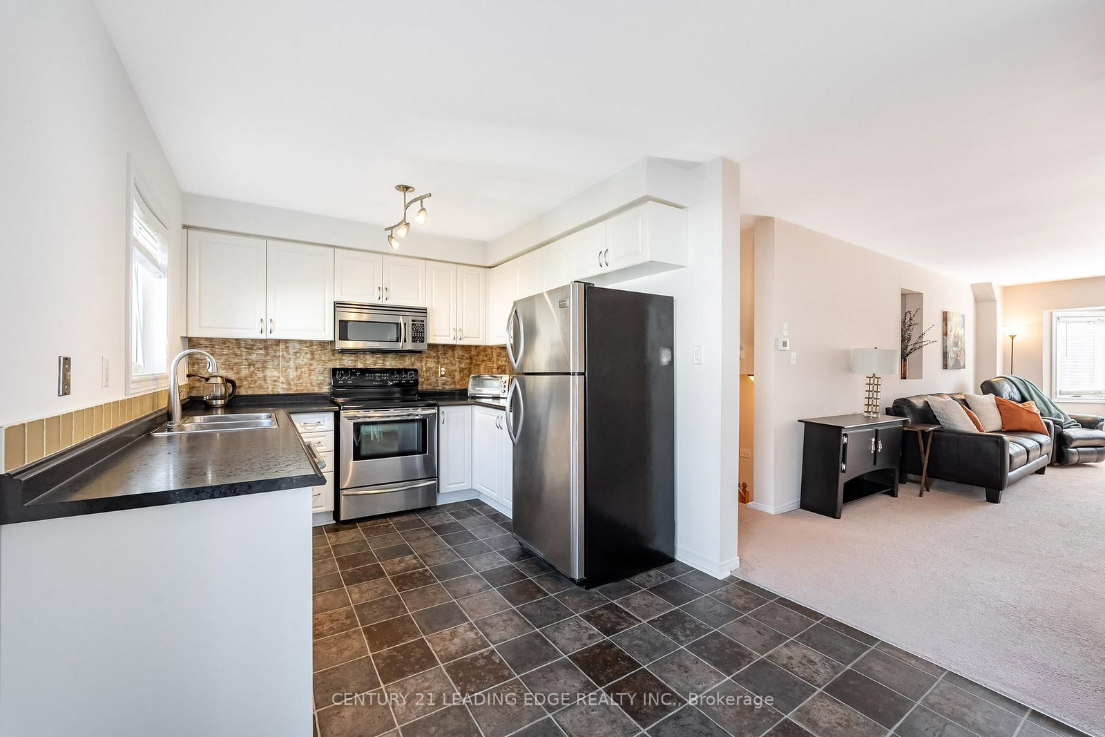 Townhouse for sale at 308 SPARROW Circle, Pickering, Ontario, L1V 6Y3 - Highbush - MLS: E12931896