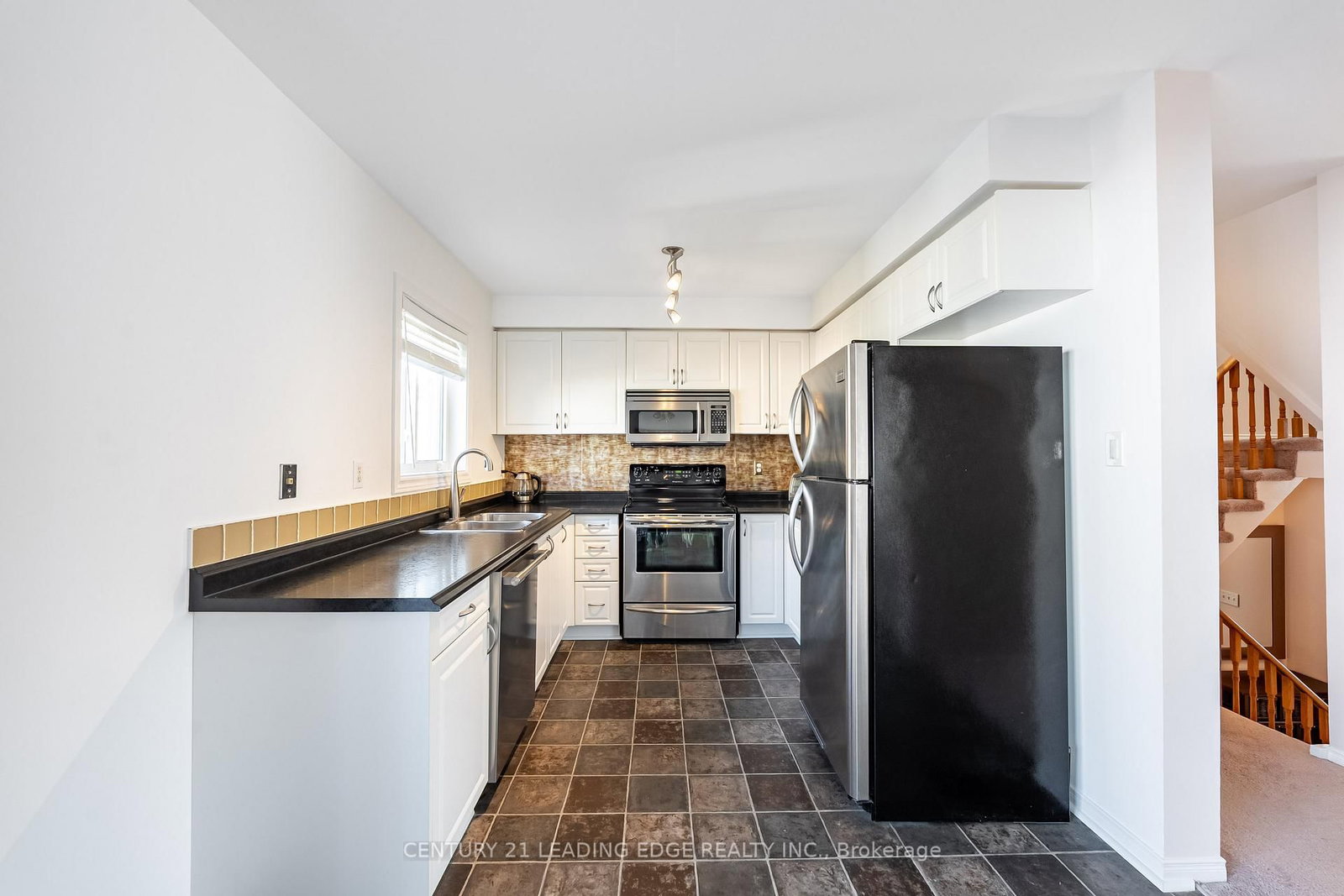 Townhouse for sale at 308 SPARROW Circle, Pickering, Ontario, L1V 6Y3 - Highbush - MLS: E12931896