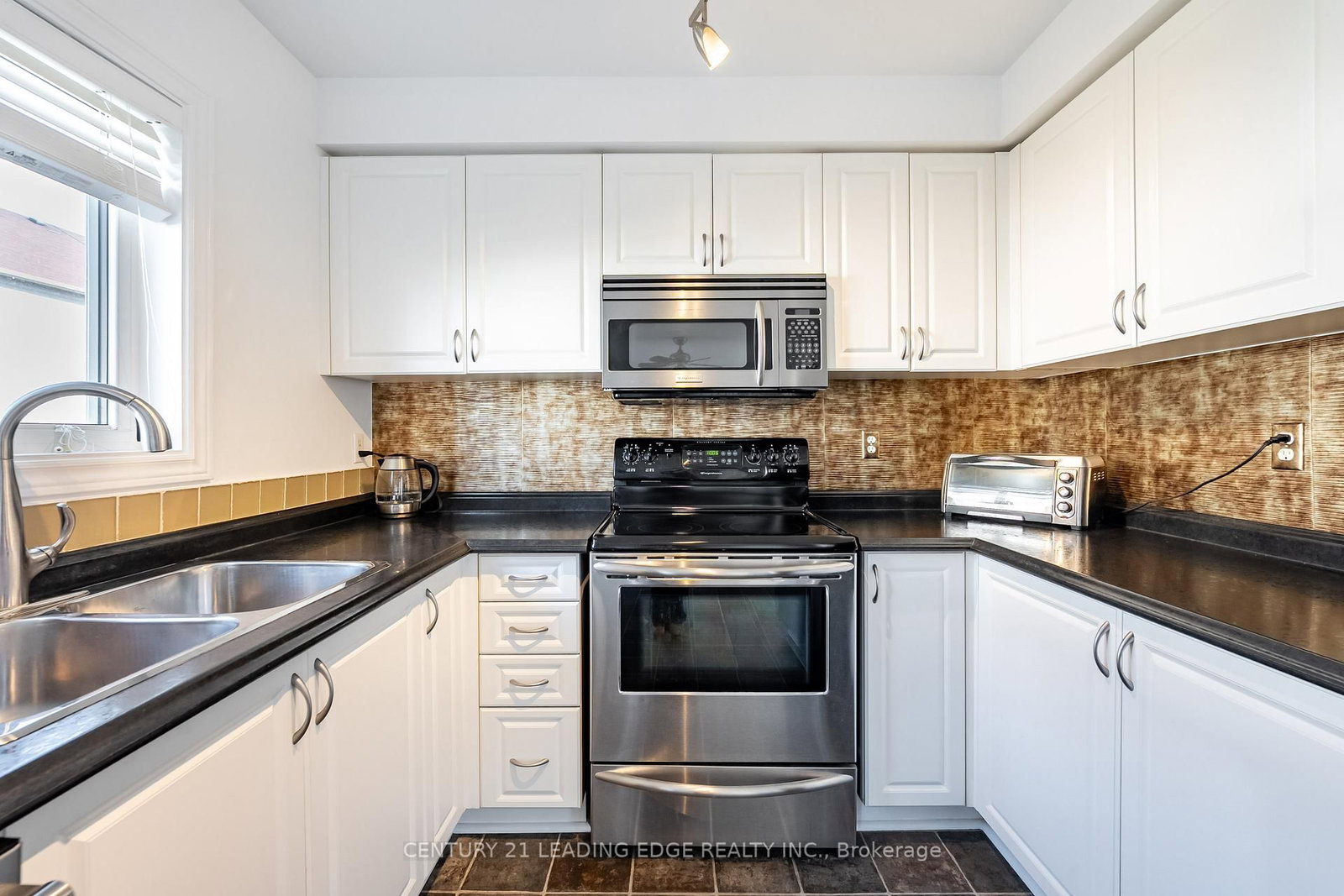 Townhouse for sale at 308 SPARROW Circle, Pickering, Ontario, L1V 6Y3 - Highbush - MLS: E12931896