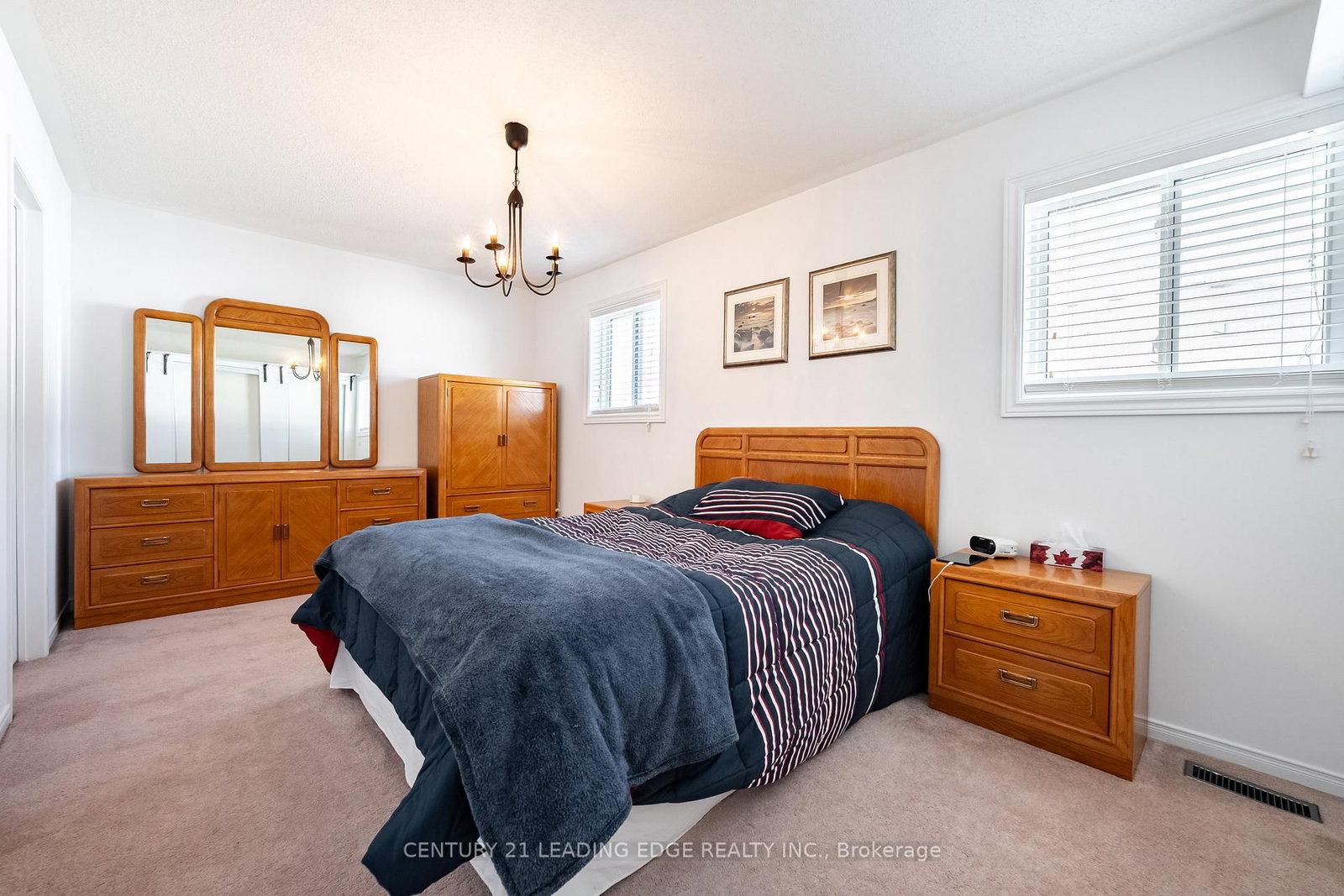 Townhouse for sale at 308 SPARROW Circle, Pickering, Ontario, L1V 6Y3 - Highbush - MLS: E12931896