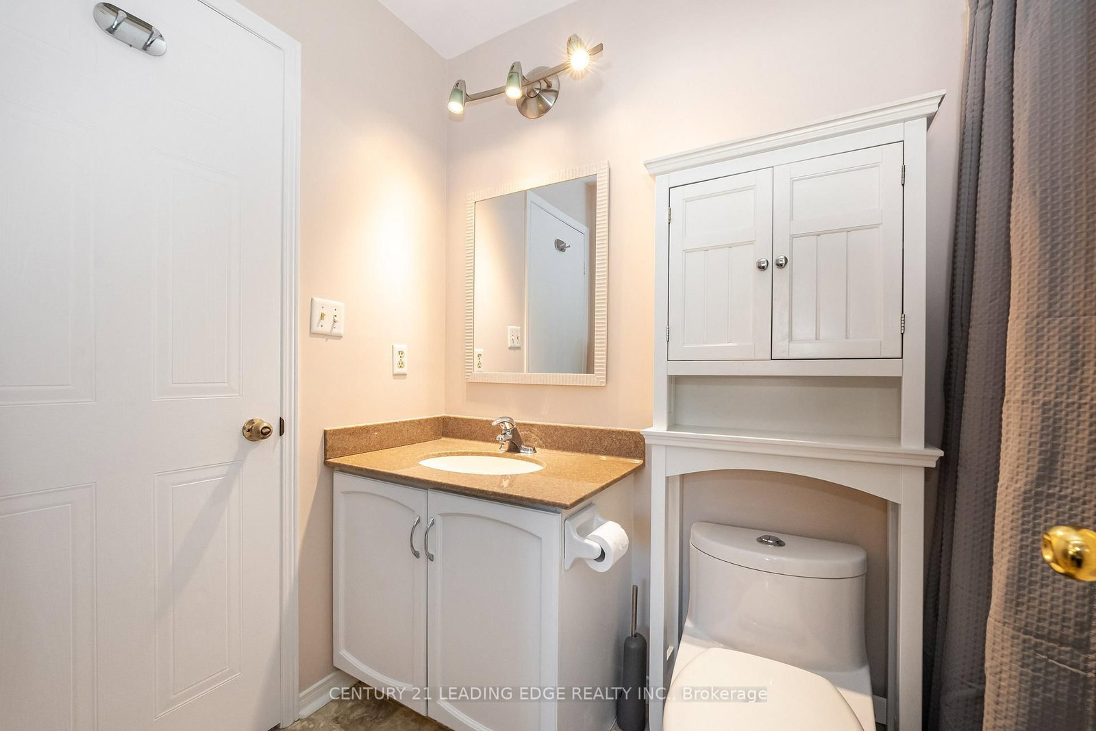 Townhouse for sale at 308 SPARROW Circle, Pickering, Ontario, L1V 6Y3 - Highbush - MLS: E12931896