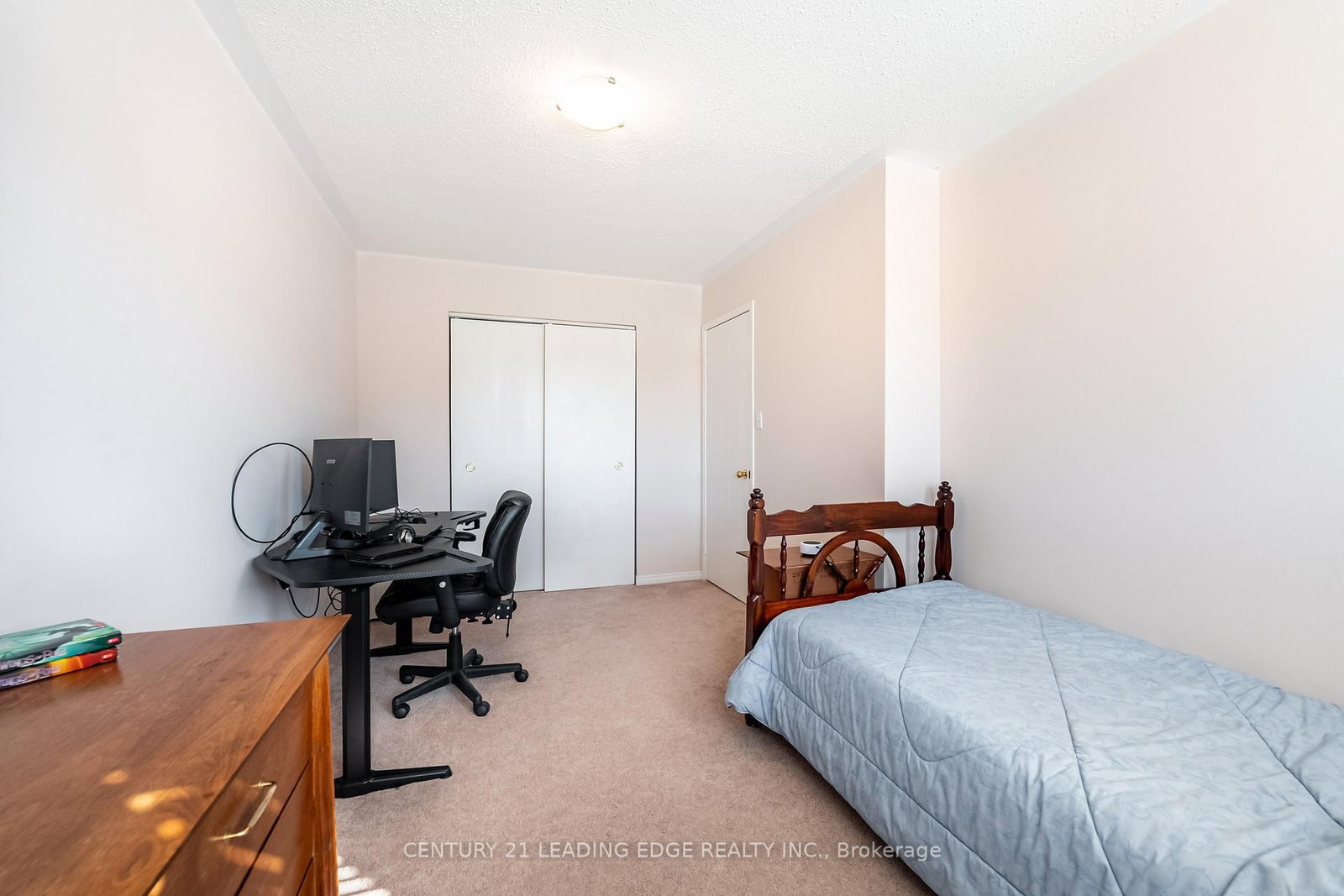 Townhouse for sale at 308 SPARROW Circle, Pickering, Ontario, L1V 6Y3 - Highbush - MLS: E12931896