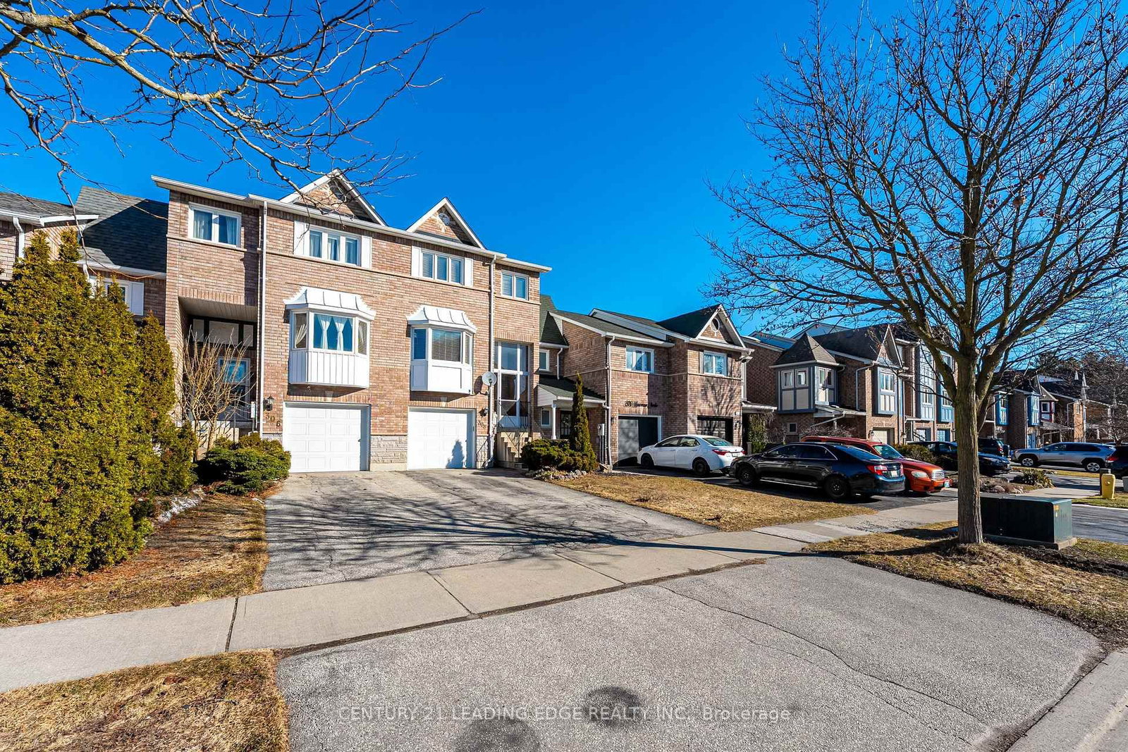 Townhouse for sale at 308 SPARROW Circle, Pickering, Ontario, L1V 6Y3 - Highbush - MLS: E12931896