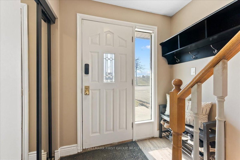 398 Dean Ave, Oshawa, L1H 3E2 | Image 2