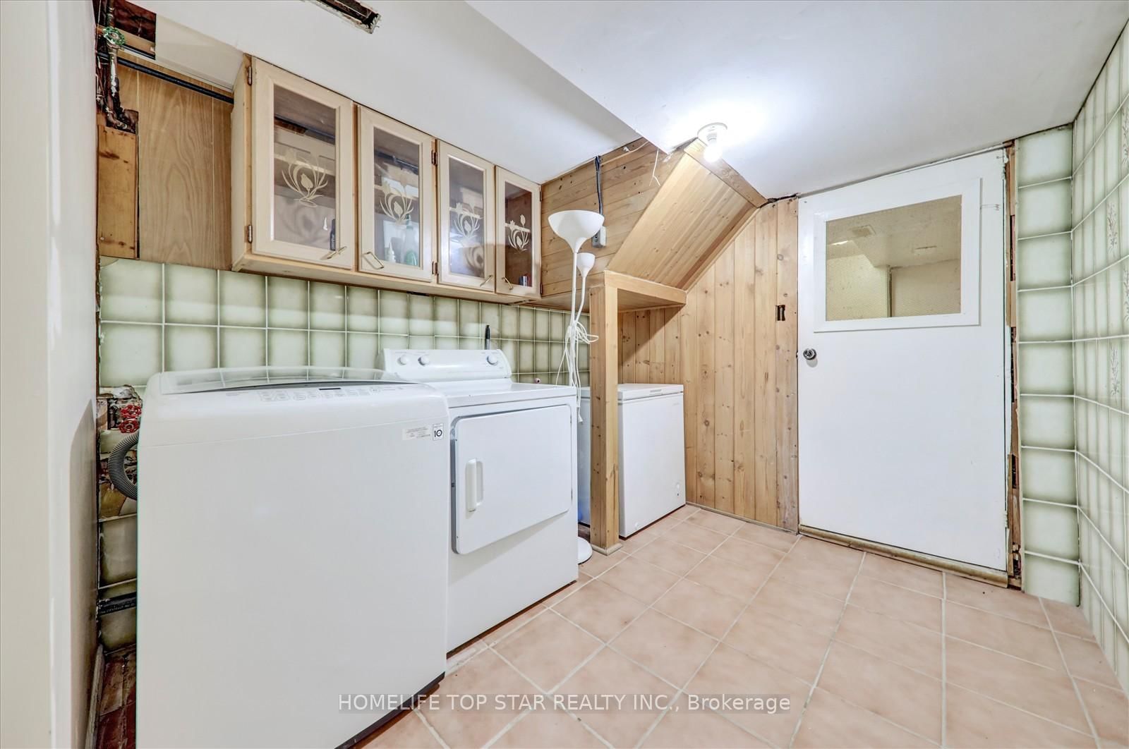 Listing Image 32