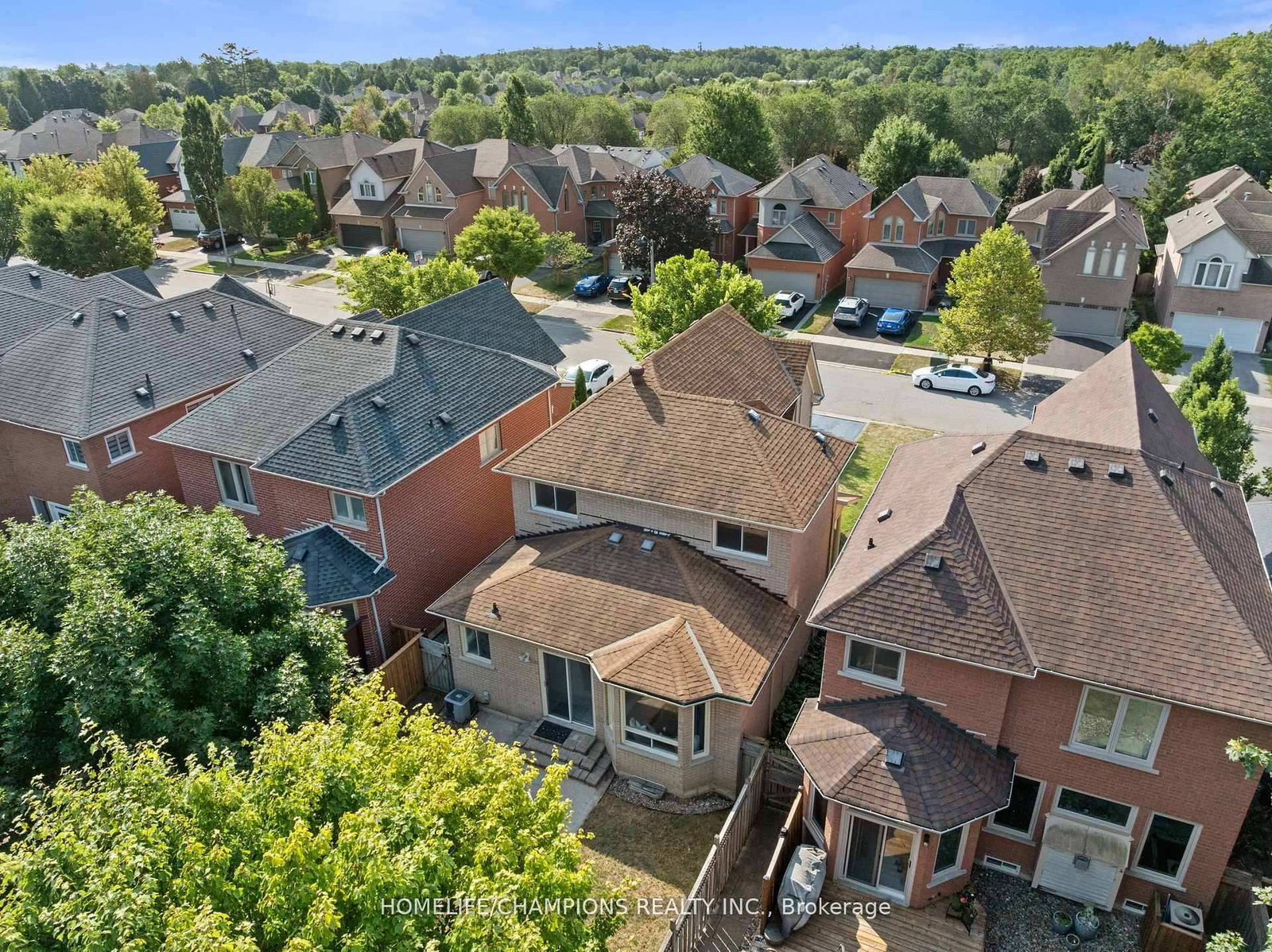 Detached House for sale at 104 Secord Street, Pickering, Ontario, L1V 6V6 - Highbush - MLS: E12932322