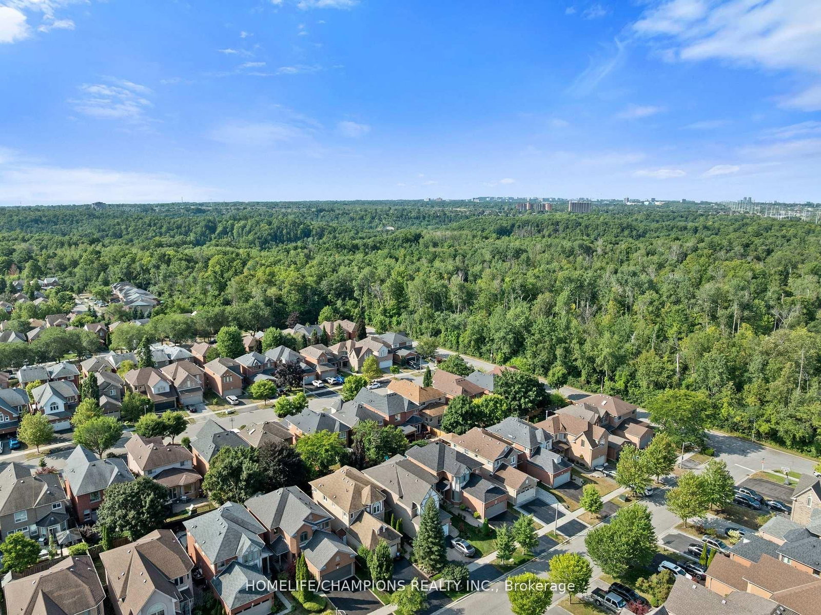 Detached House for sale at 104 Secord Street, Pickering, Ontario, L1V 6V6 - Highbush - MLS: E12932322