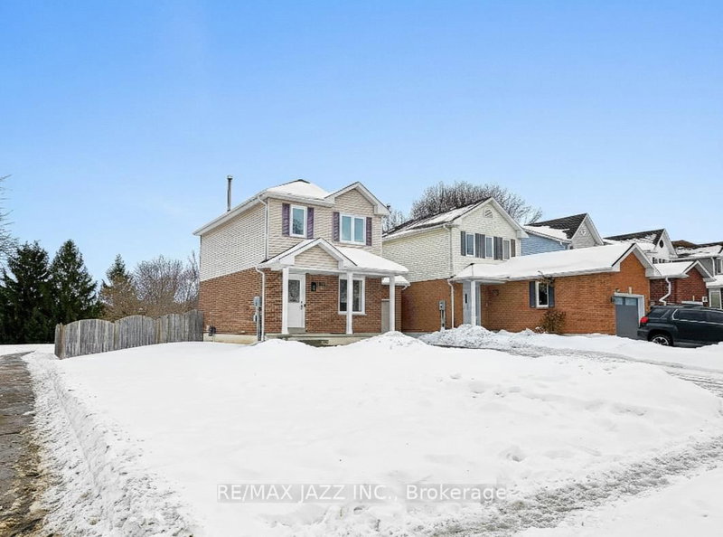 102 Penfound Dr, Clarington, L1C 4B8 | Image 2