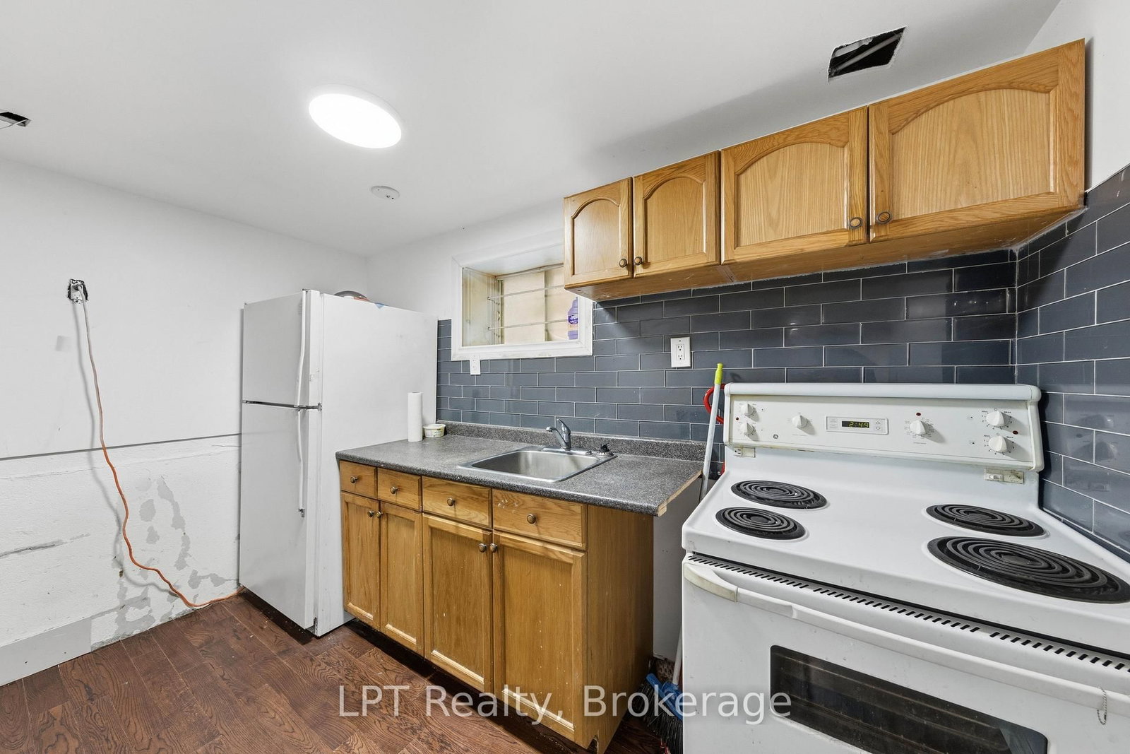 Detached House for sale at 7 Briarbluff Avenue, Toronto, Ontario, M1E 3H2 - West Hill - MLS: E12932978