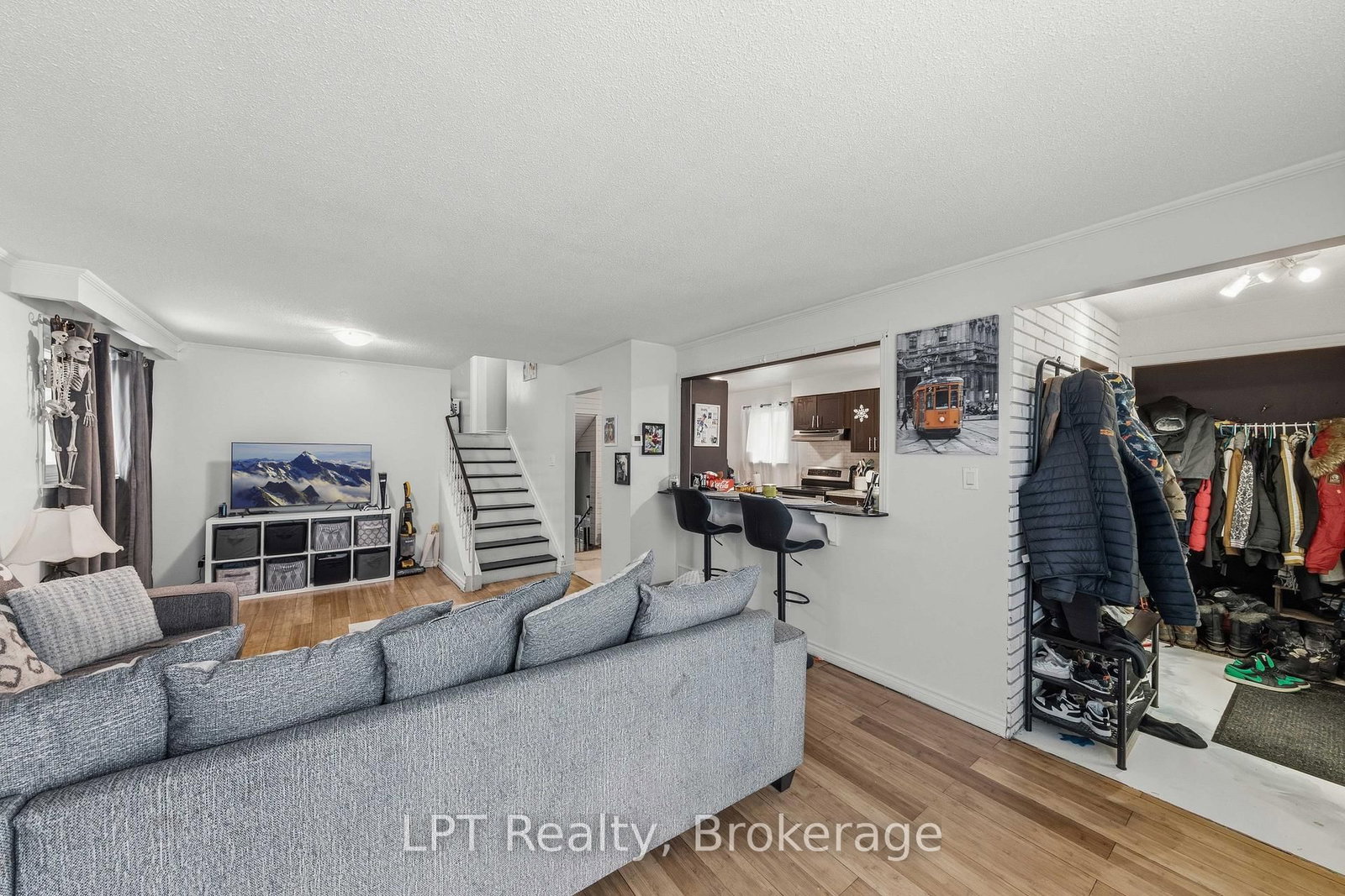 Detached House for sale at 7 Briarbluff Avenue, Toronto, Ontario, M1E 3H2 - West Hill - MLS: E12932978