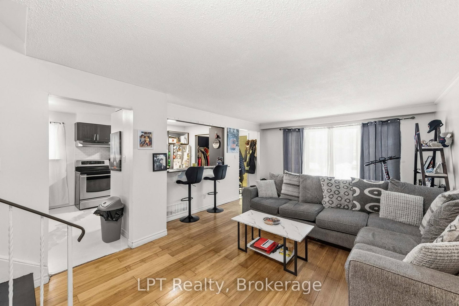 Detached House for sale at 7 Briarbluff Avenue, Toronto, Ontario, M1E 3H2 - West Hill - MLS: E12932978