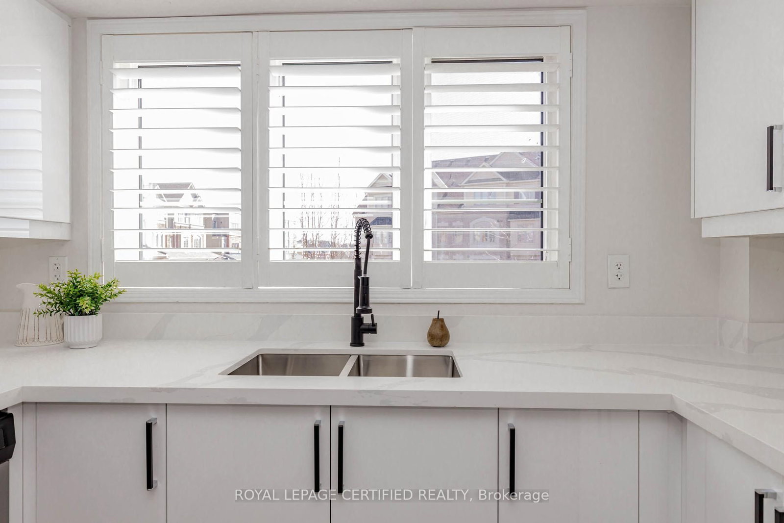 Townhouse for sale at 91 Aquatic Ballet Path, Oshawa, Ontario, L1L 0K6 - Windfields - MLS: E12933094