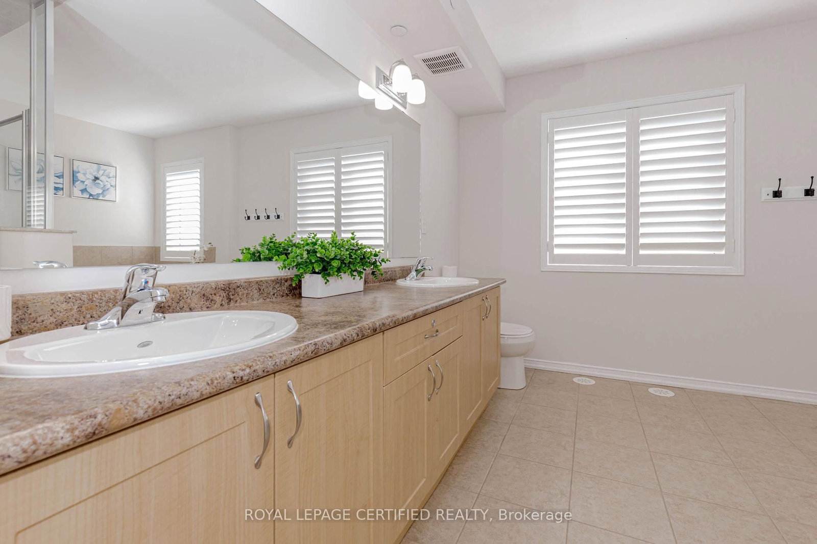 Townhouse for sale at 91 Aquatic Ballet Path, Oshawa, Ontario, L1L 0K6 - Windfields - MLS: E12933094