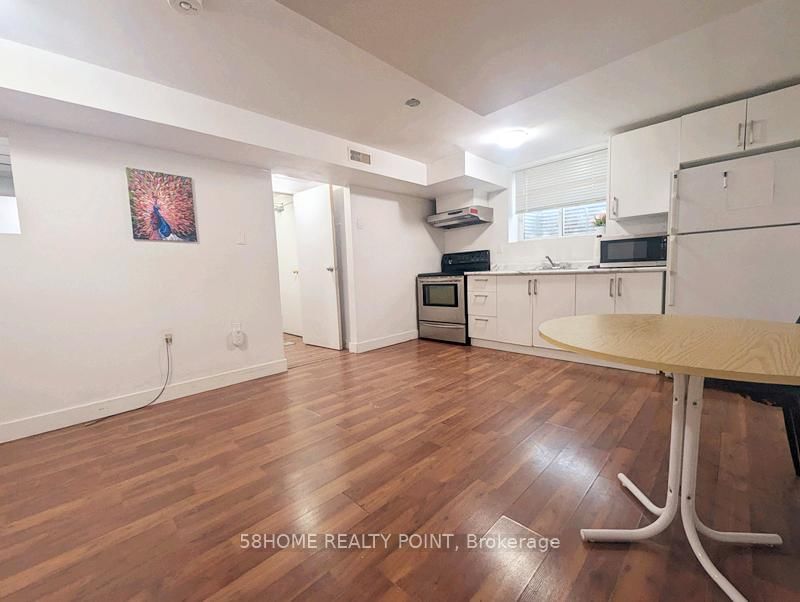 201 Burns St W, Whitby, L1N 6G5 | Image 3