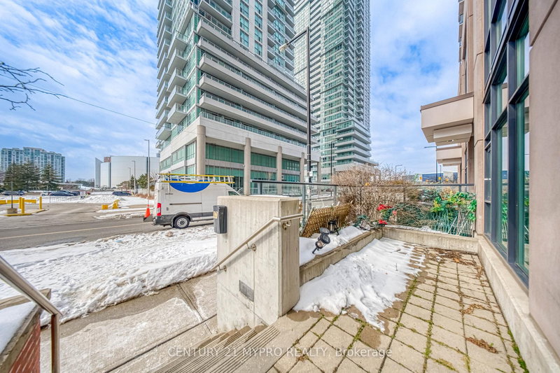 17 Town Centre Crt, Toronto, M1P 0B3 | Image 2