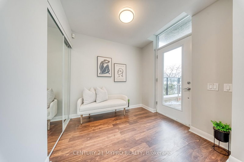 17 Town Centre Crt, Toronto, M1P 0B3 | Image 3