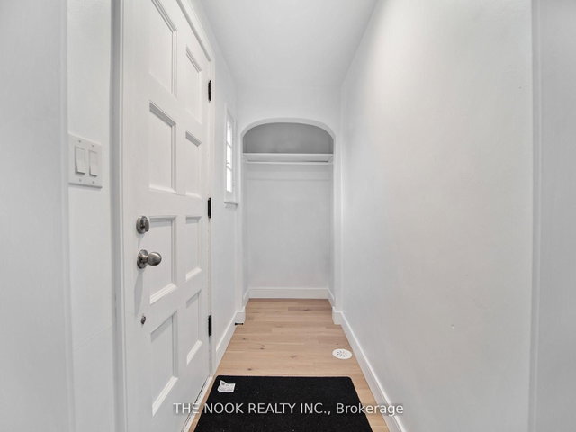 Upper - 590 Athol Street E