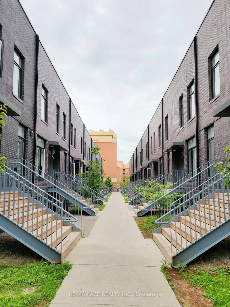 home for lease on 20-1720 Simcoe Street N