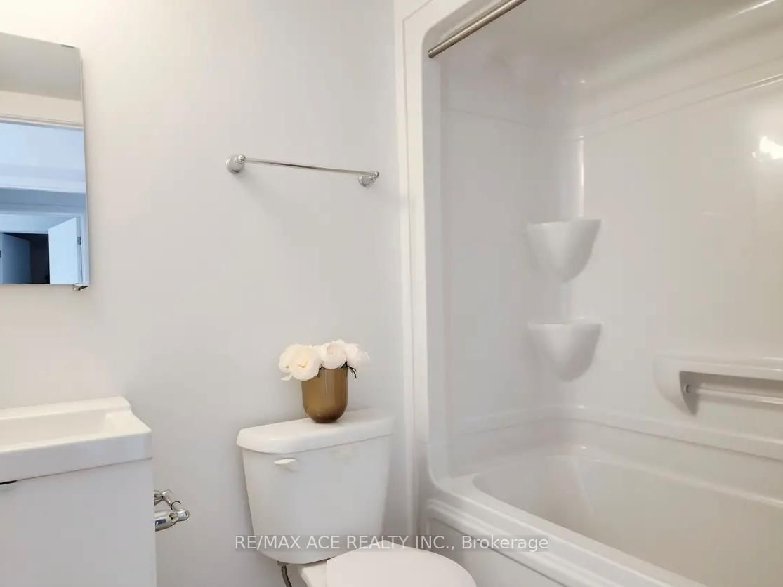1720 Simcoe Street N, Unit 20 - Photo 12