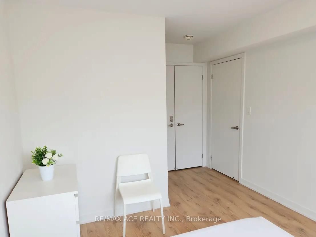 1720 Simcoe Street N, Unit 20 - Photo 14