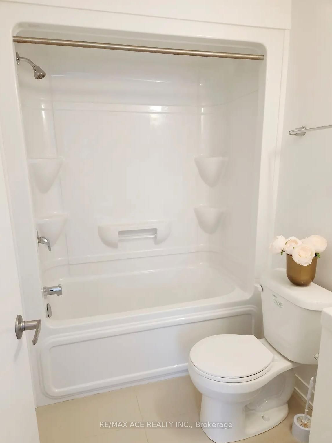 1720 Simcoe Street N, Unit 20 - Photo 7