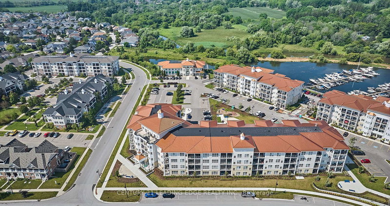 105 - 50 Lakebreeze Dr, Clarington, L1B 0V9 | Image 2