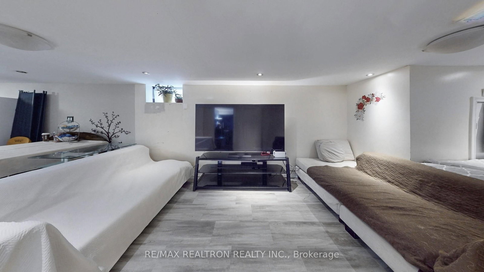 Detached House for sale at 132 Porchester Drive, Toronto, Ontario, M1J 2R7 - Woburn - MLS: E12934680