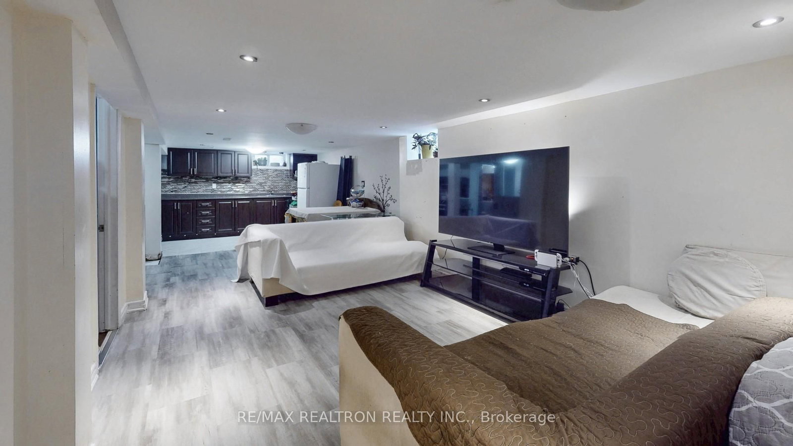 Detached House for sale at 132 Porchester Drive, Toronto, Ontario, M1J 2R7 - Woburn - MLS: E12934680